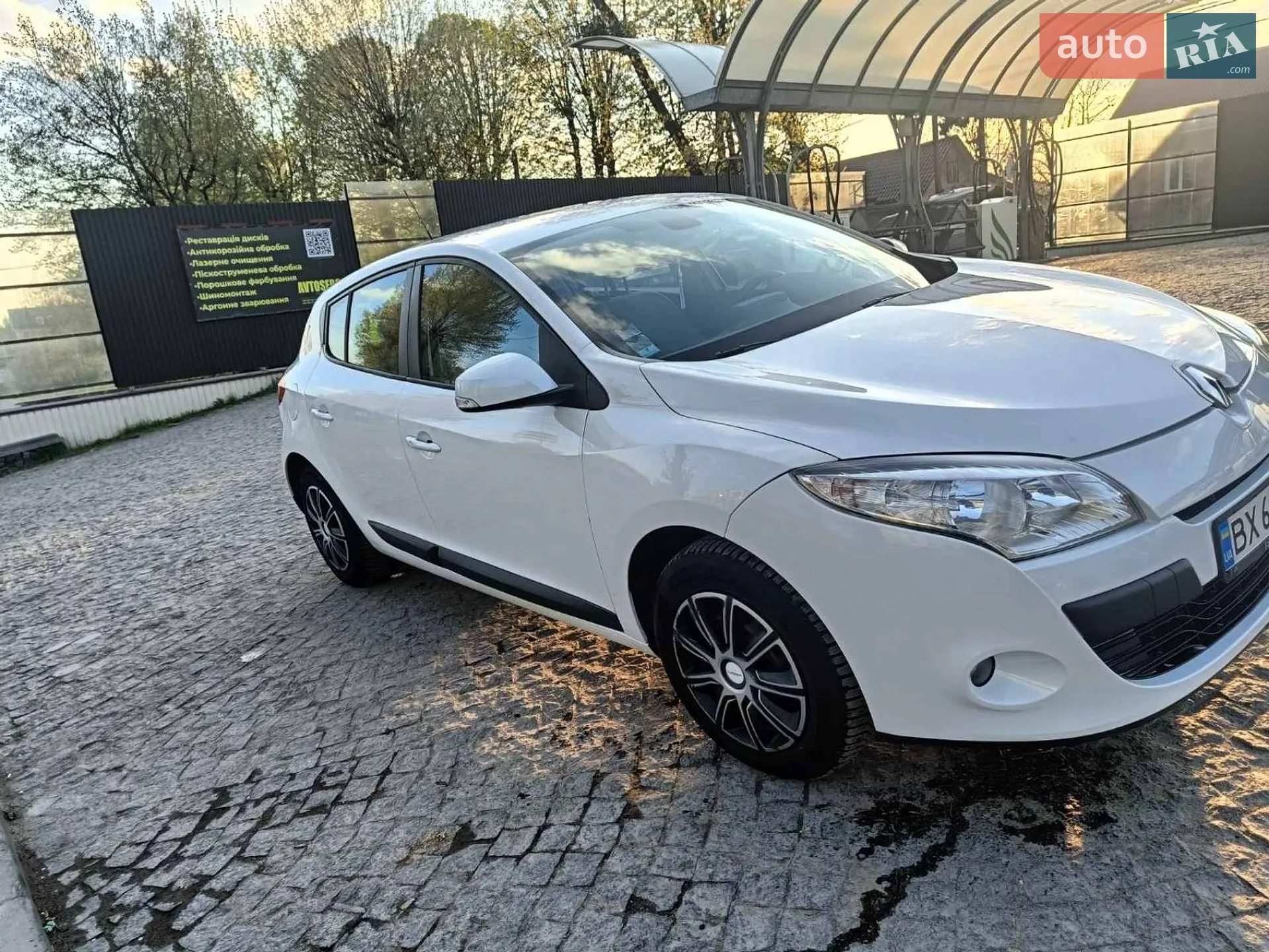 2010 Renault Megane - мініатюра 3