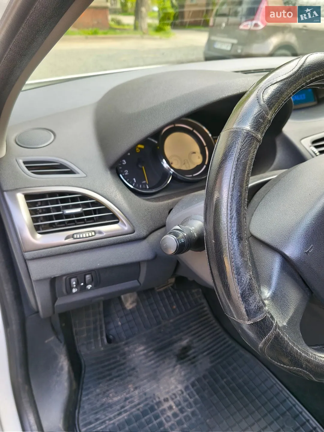 2013 Renault Megane - мініатюра 16
