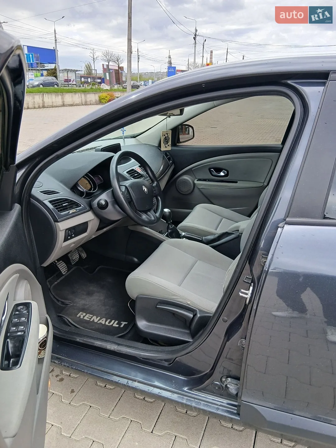 2010 Renault Megane - мініатюра 18