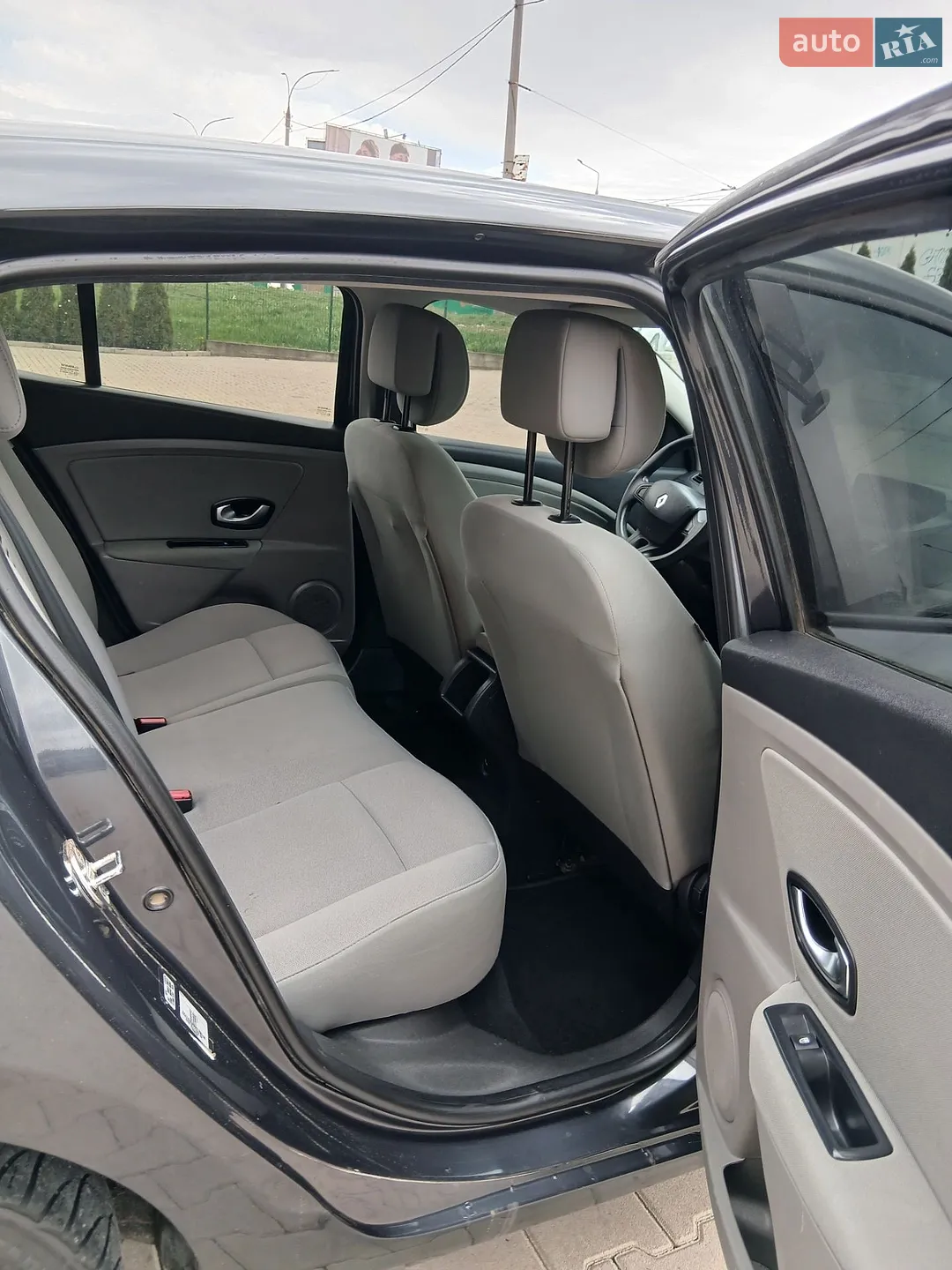 2010 Renault Megane - мініатюра 24