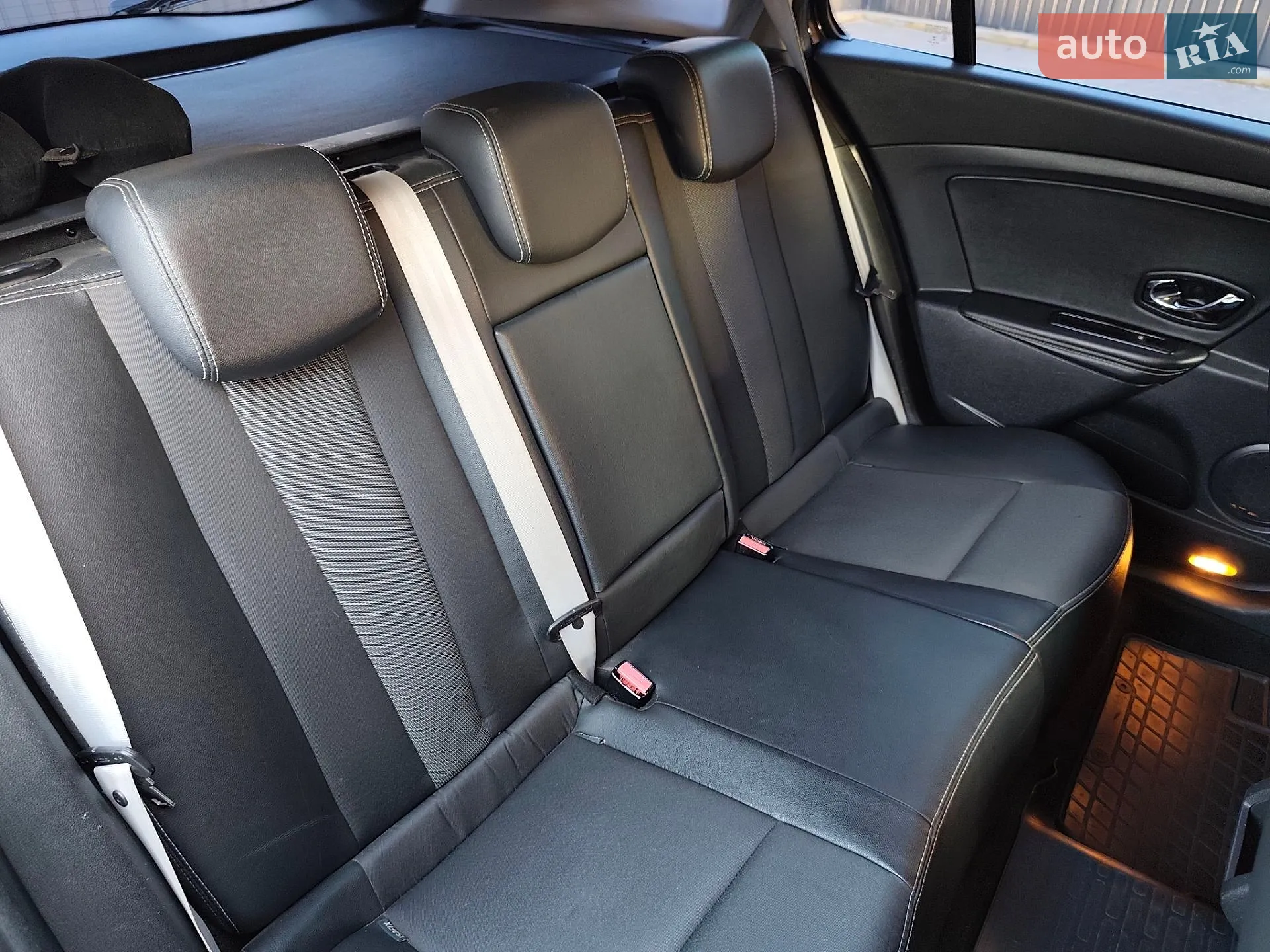 2013 Renault Megane - мініатюра 32