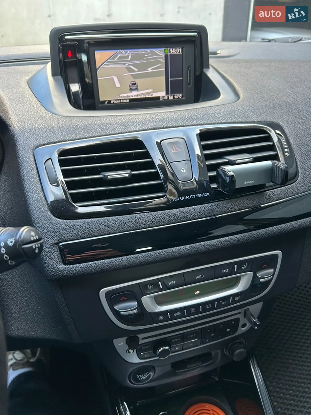 2012 Renault Megane - мініатюра 24
