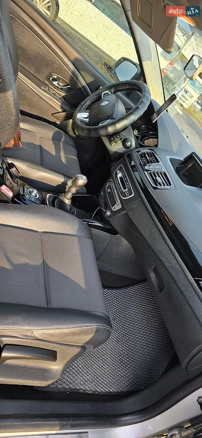 2012 Renault Megane - мініатюра 27