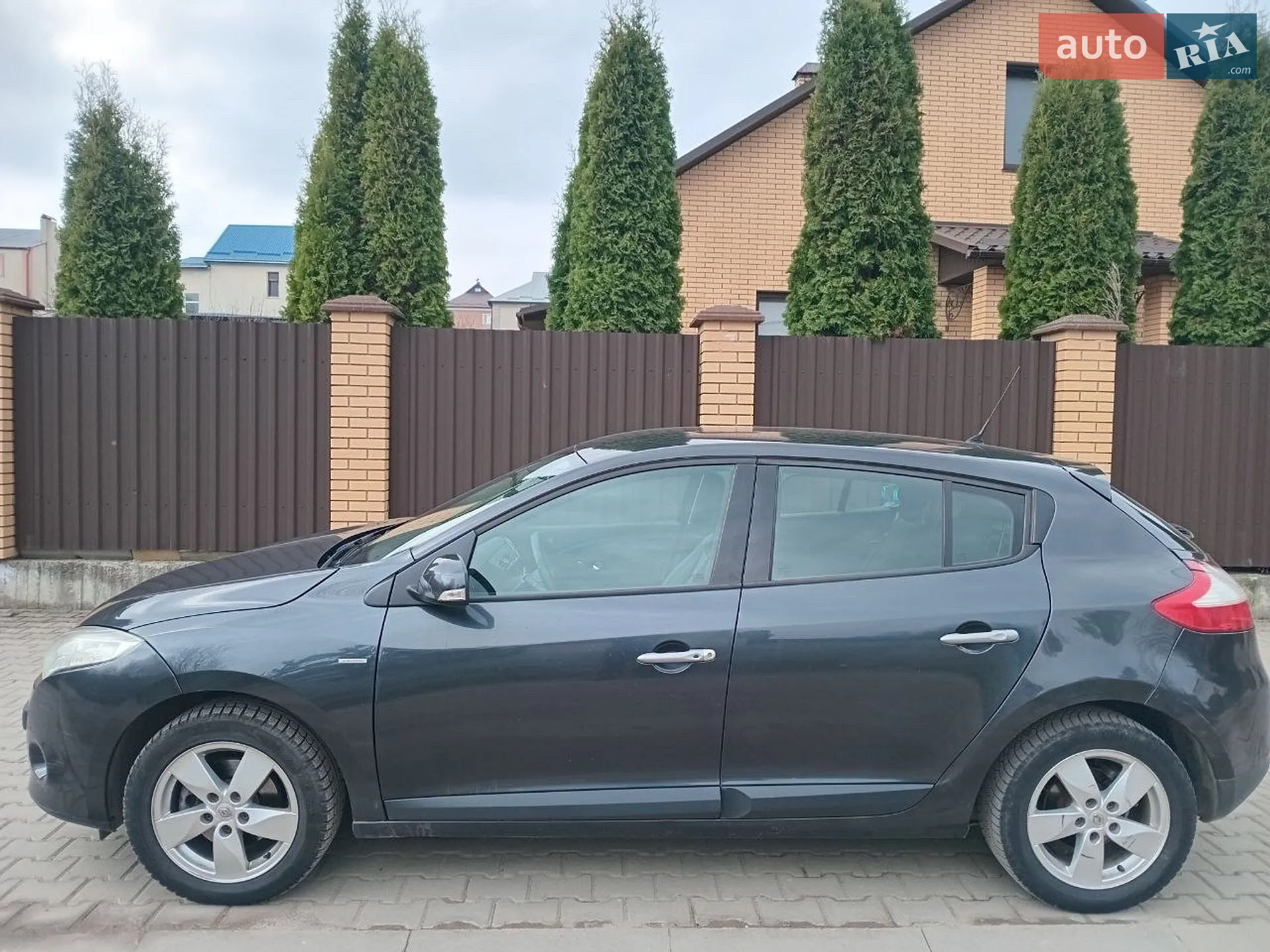 2010 Renault Megane - мініатюра 2