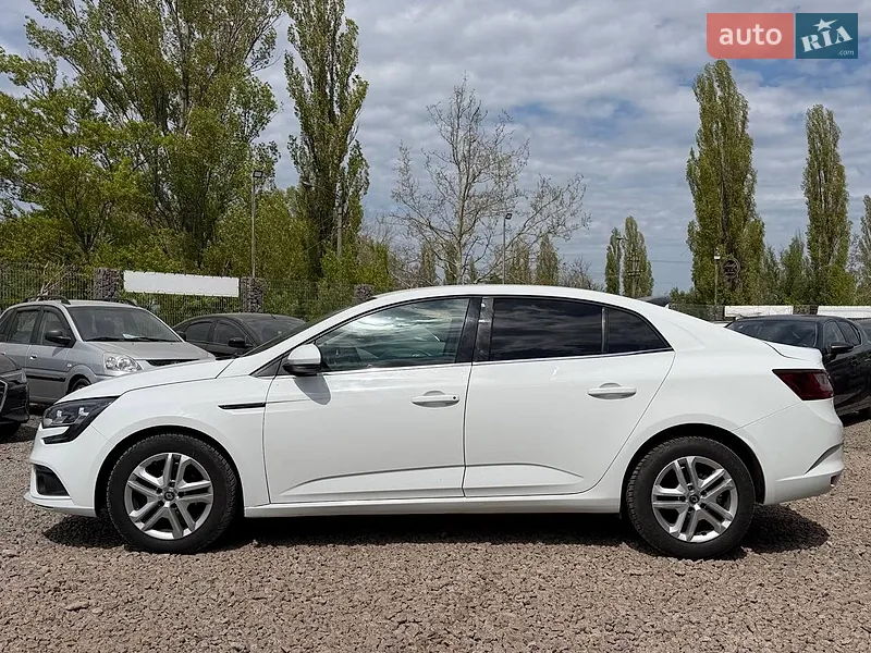 Renault Megane 2017 VIN VF1RFB00658663730 фото оголошення 8 з 75