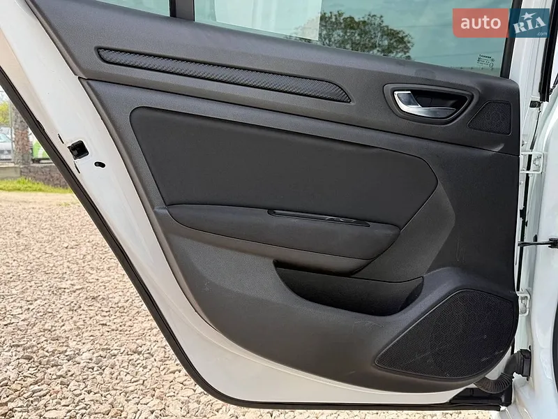Renault Megane 2017 VIN VF1RFB00658663730 фото оголошення 27 з 75