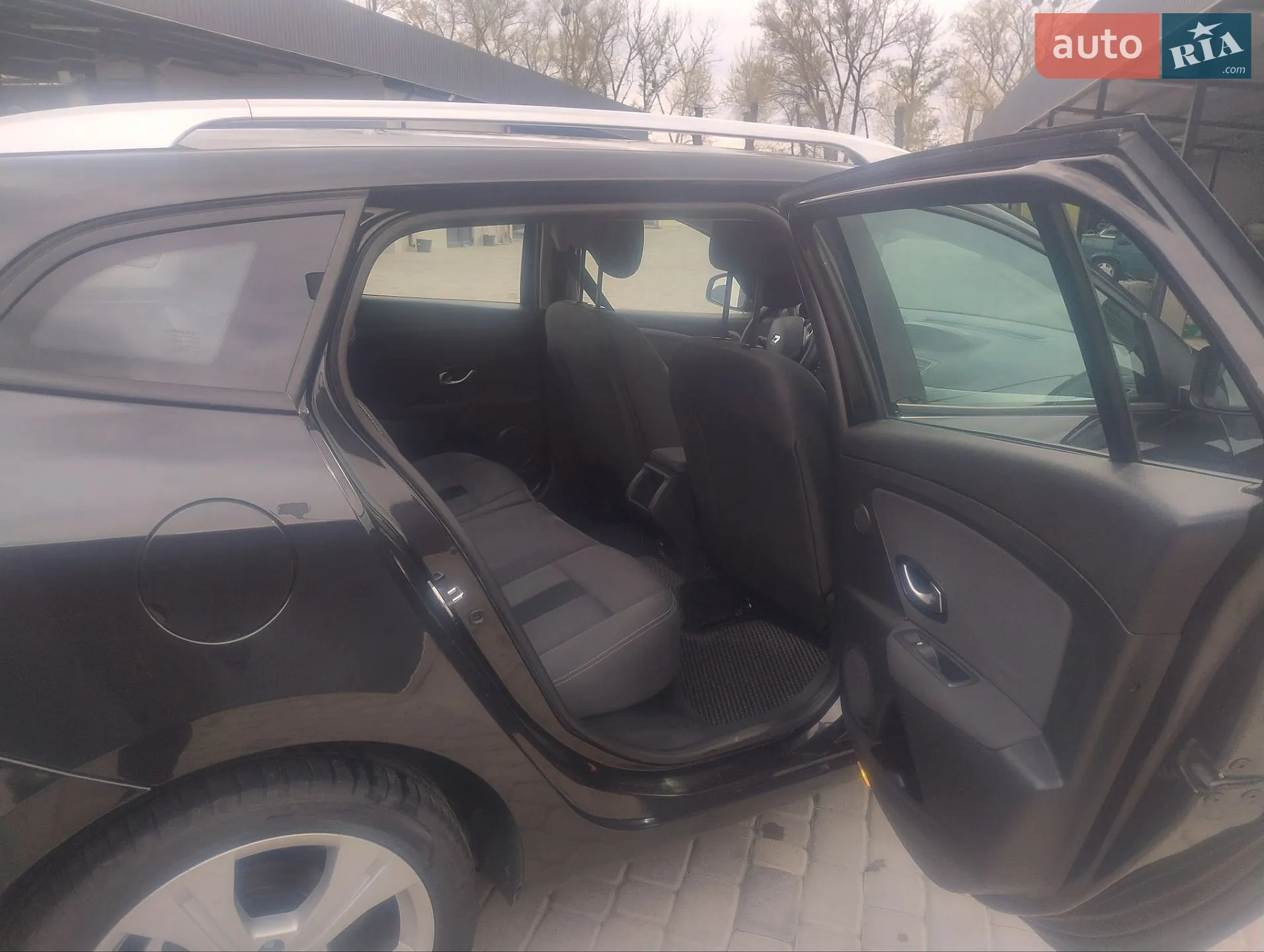 2010 Renault Megane - мініатюра 11
