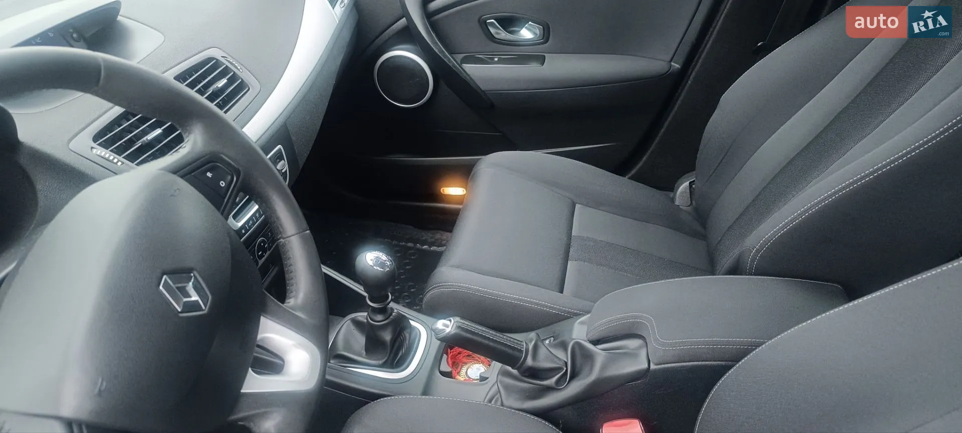2011 Renault Megane - мініатюра 12
