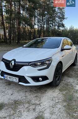 Хэтчбек Renault Megane 2016 в Червоному Донце
