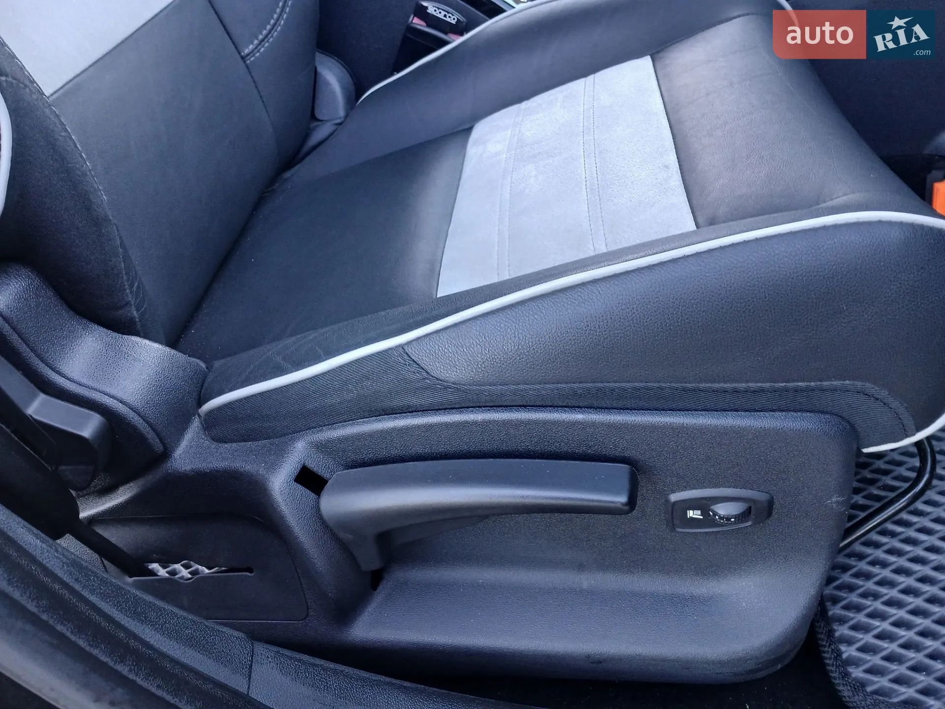 2012 Renault Megane - мініатюра 23