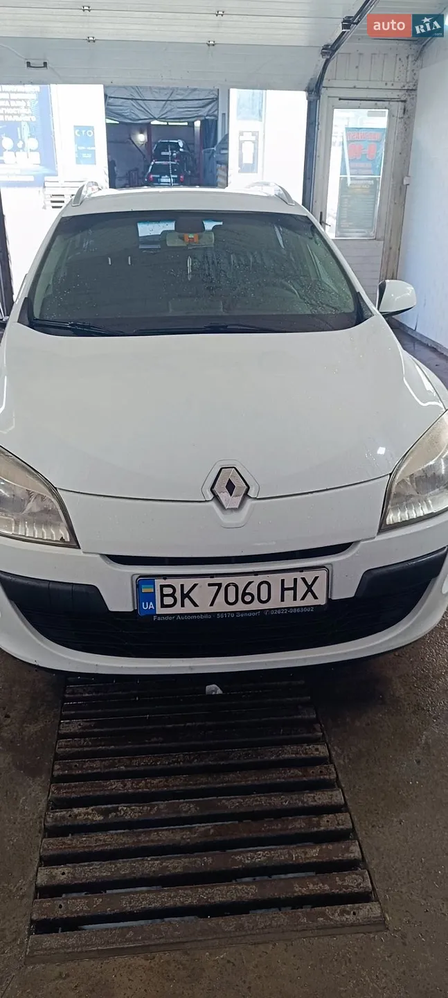 2011 Renault Megane - мініатюра 2