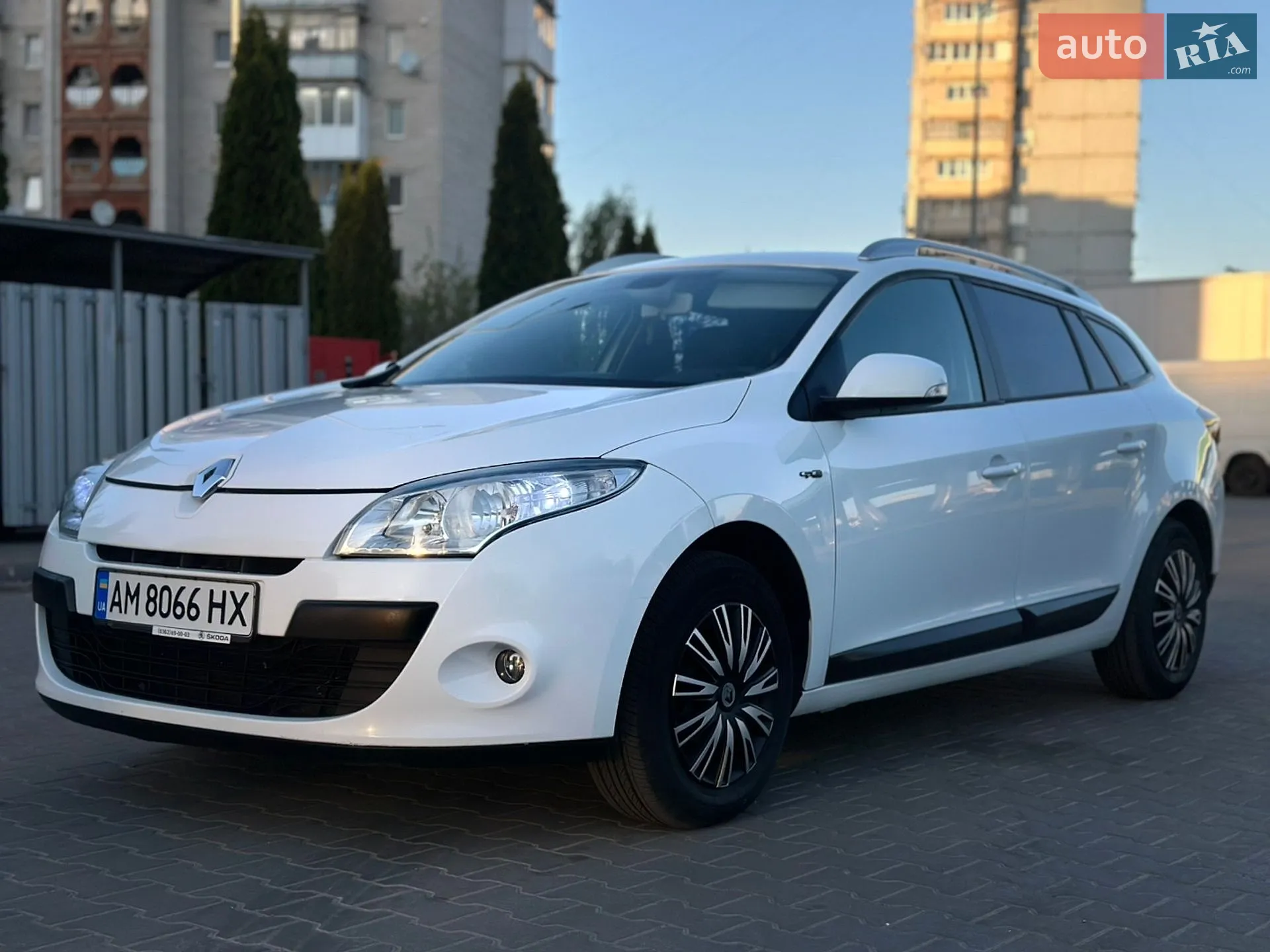 2010 Renault Megane - мініатюра 11