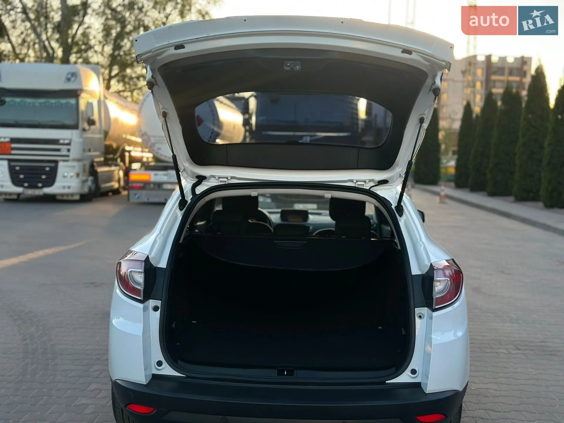 2010 Renault Megane - мініатюра 25