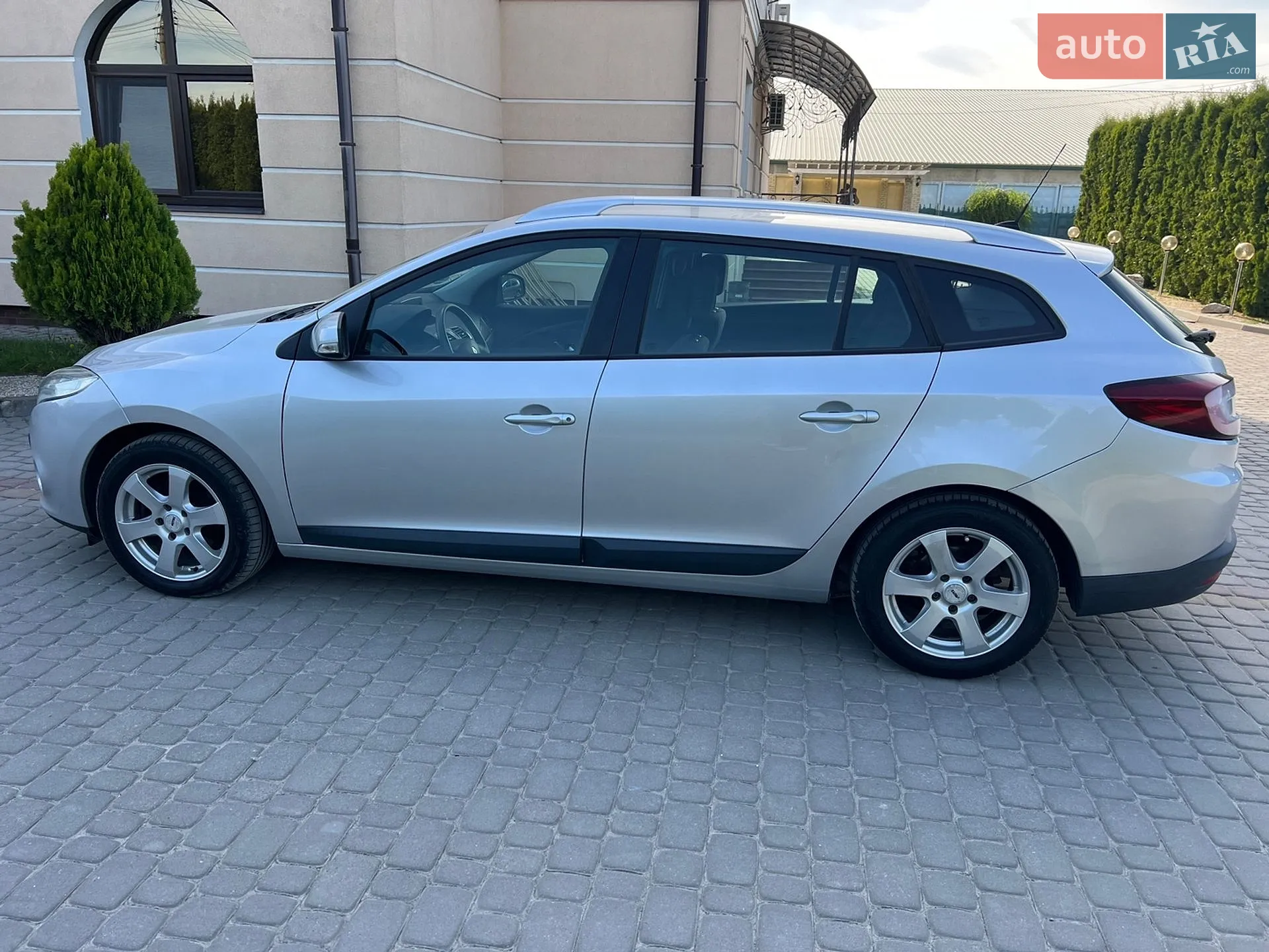 2010 Renault Megane - мініатюра 17