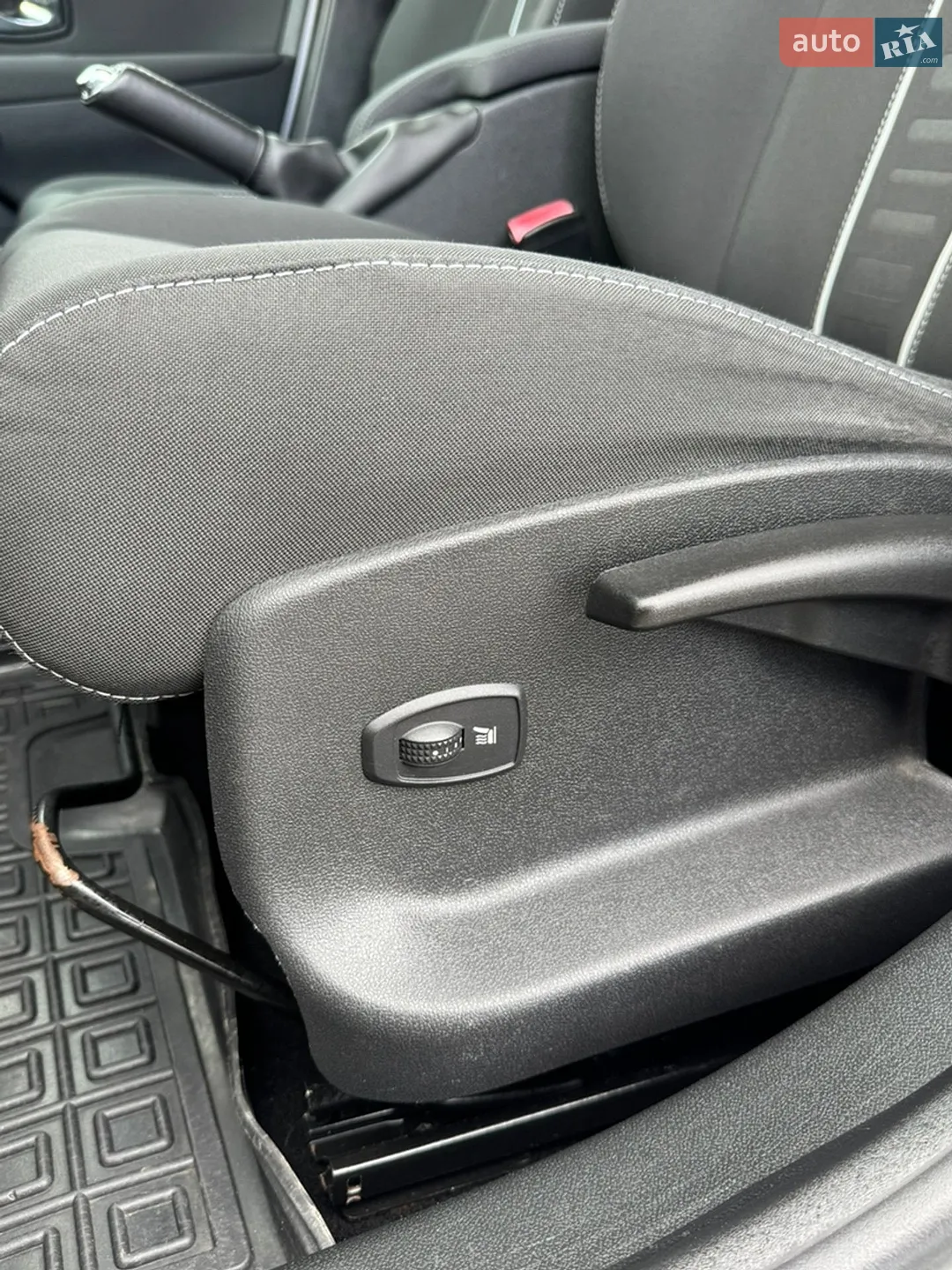 2012 Renault Megane - мініатюра 13