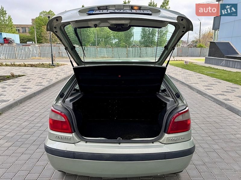 Хэтчбек Renault Megane 2001 в Одессе
