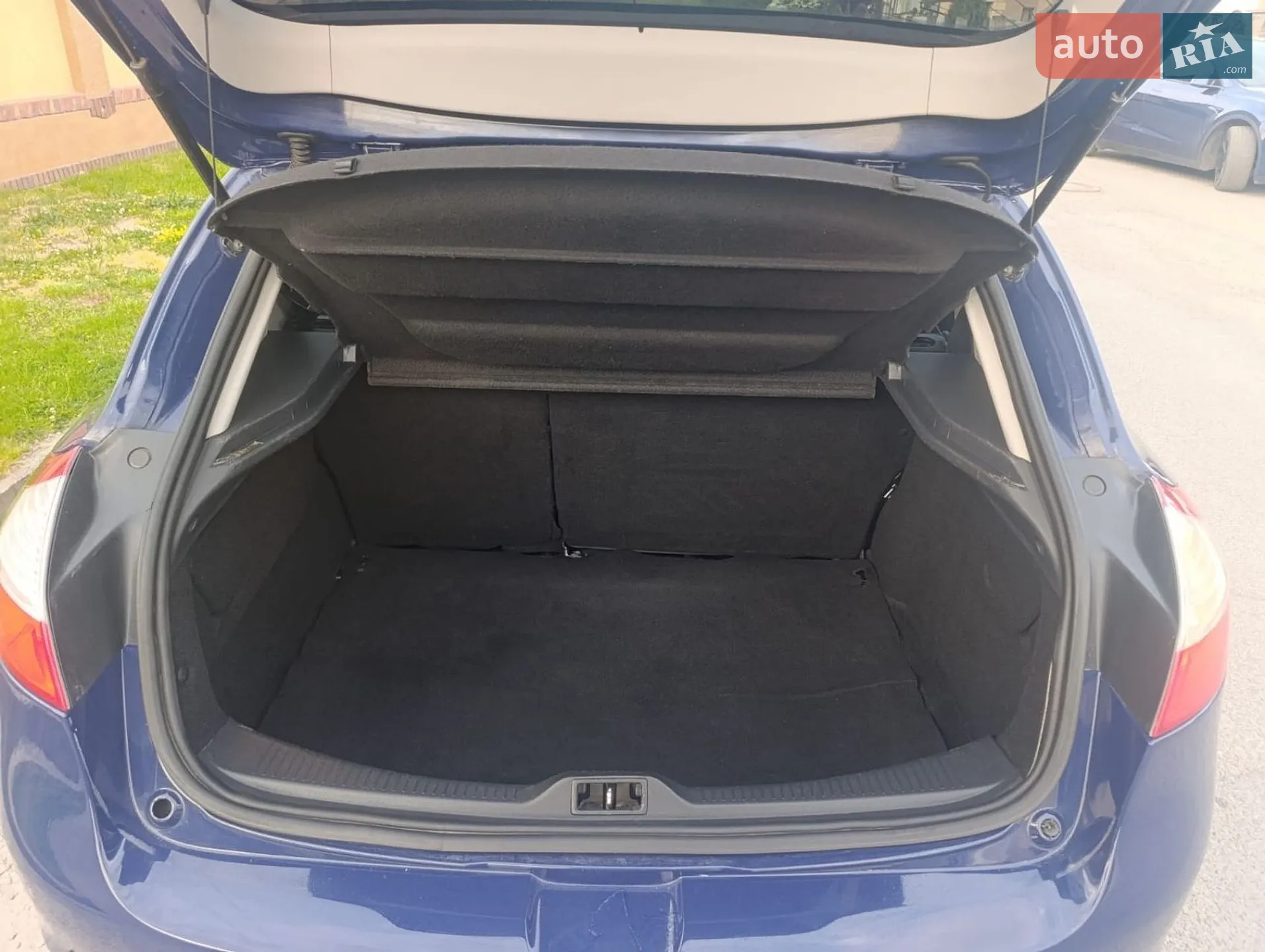 2011 Renault Megane - мініатюра 18