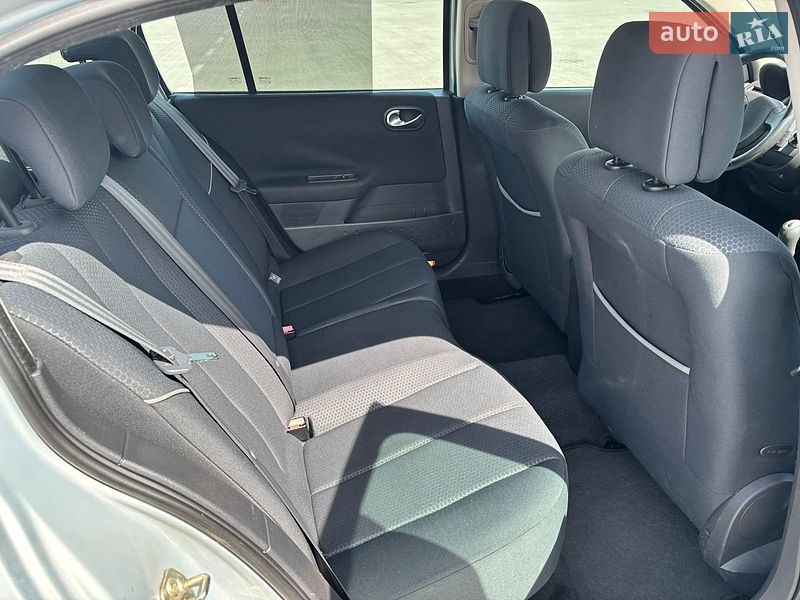 Седан Renault Megane 2003 в Киеве