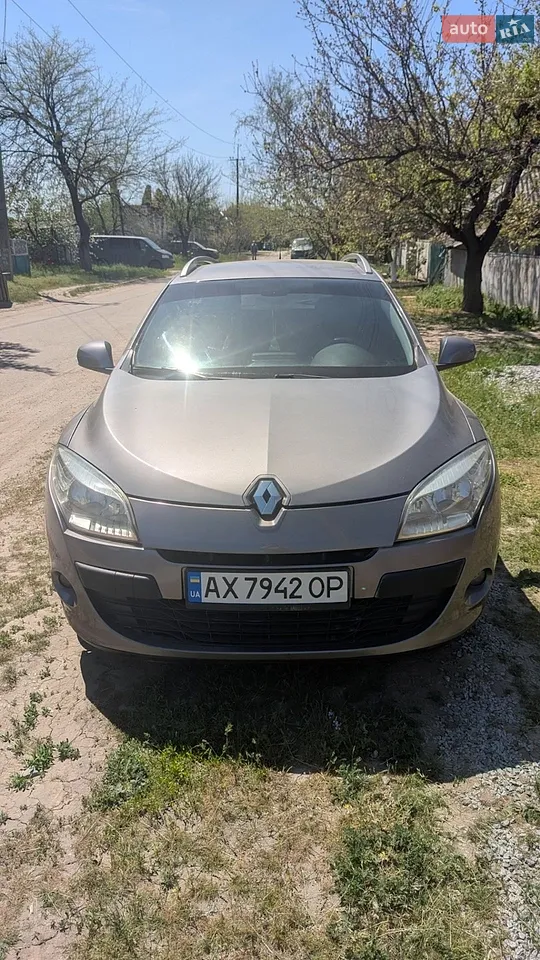 2010 Renault Megane - мініатюра 18
