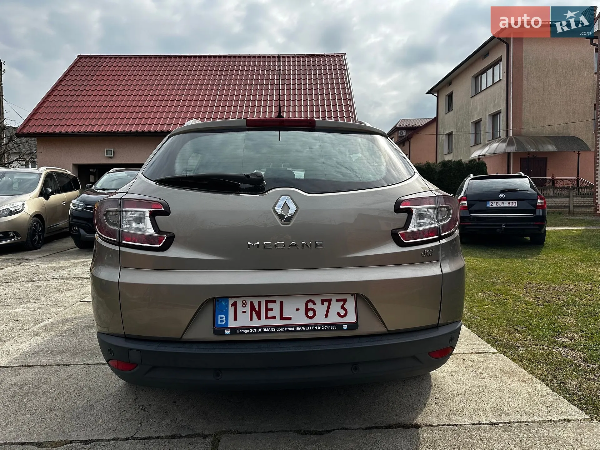 2010 Renault Megane - мініатюра 9