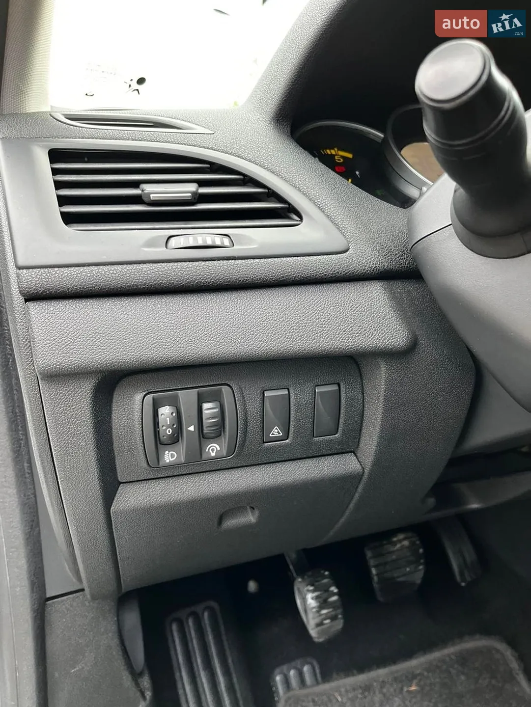 2010 Renault Megane - мініатюра 17