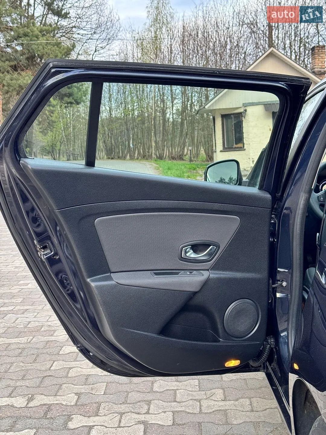 2010 Renault Megane - мініатюра 17