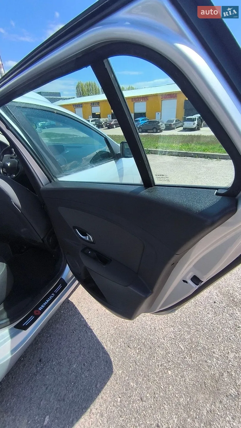 2011 Renault Megane - мініатюра 22