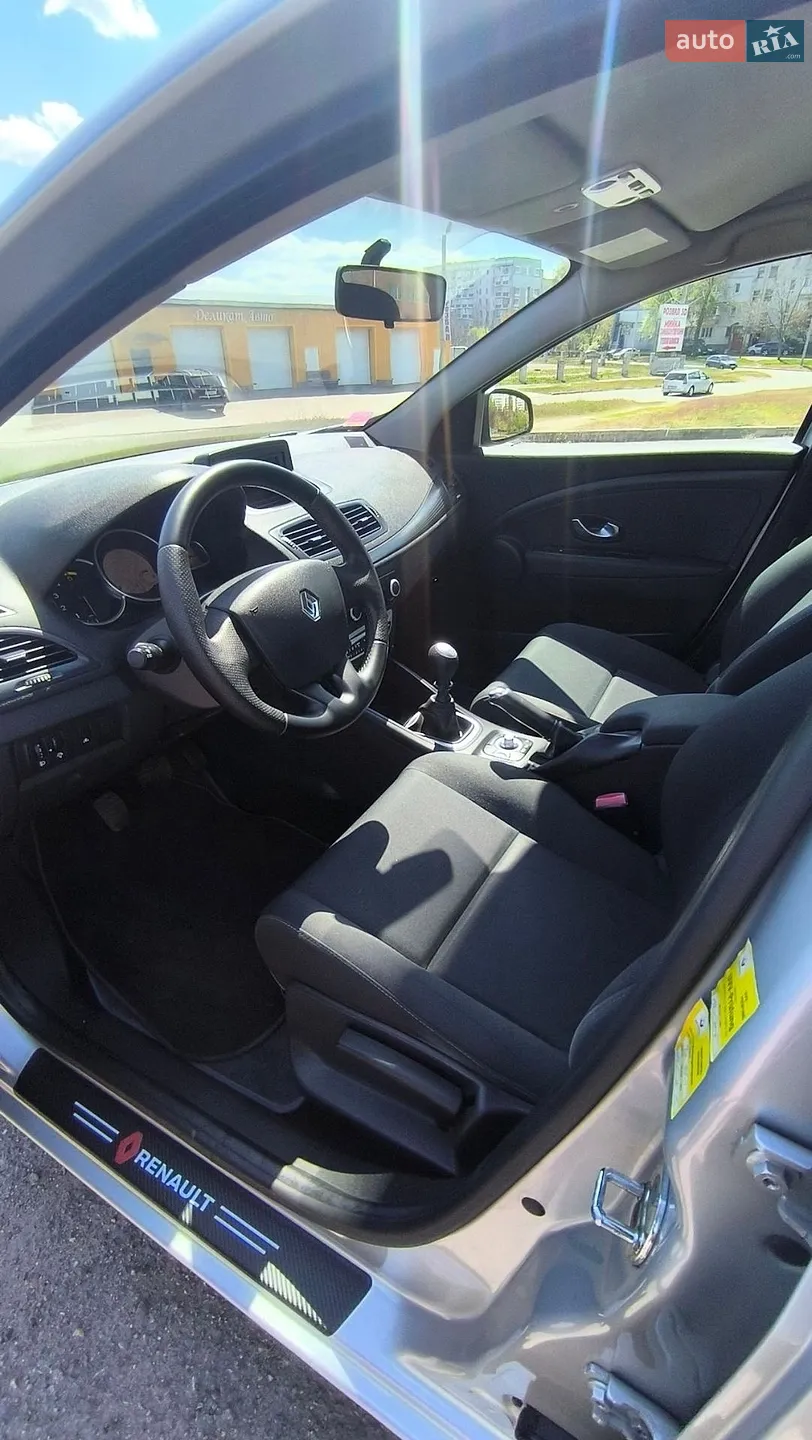 2011 Renault Megane - мініатюра 24