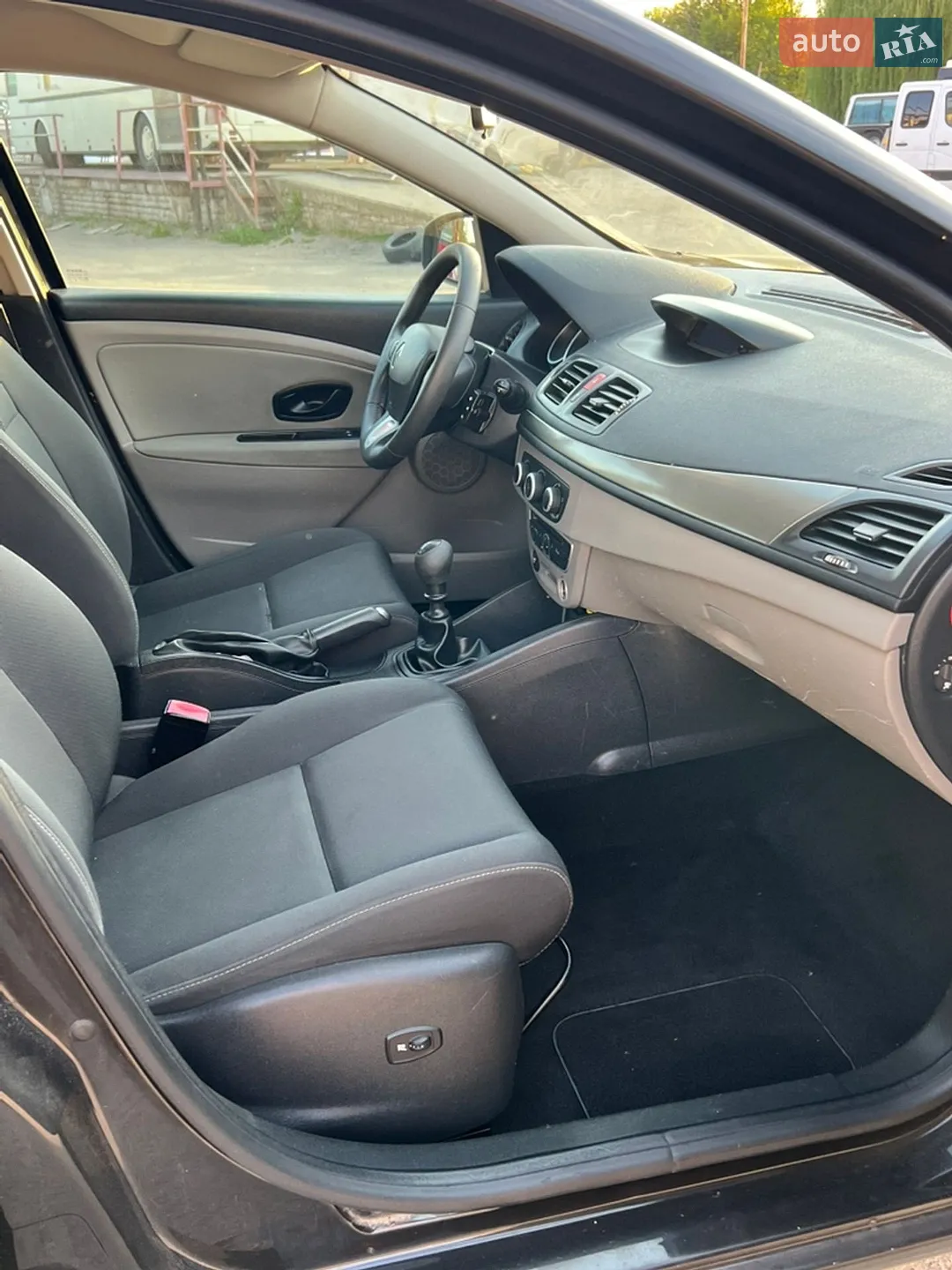 2010 Renault Megane - мініатюра 21
