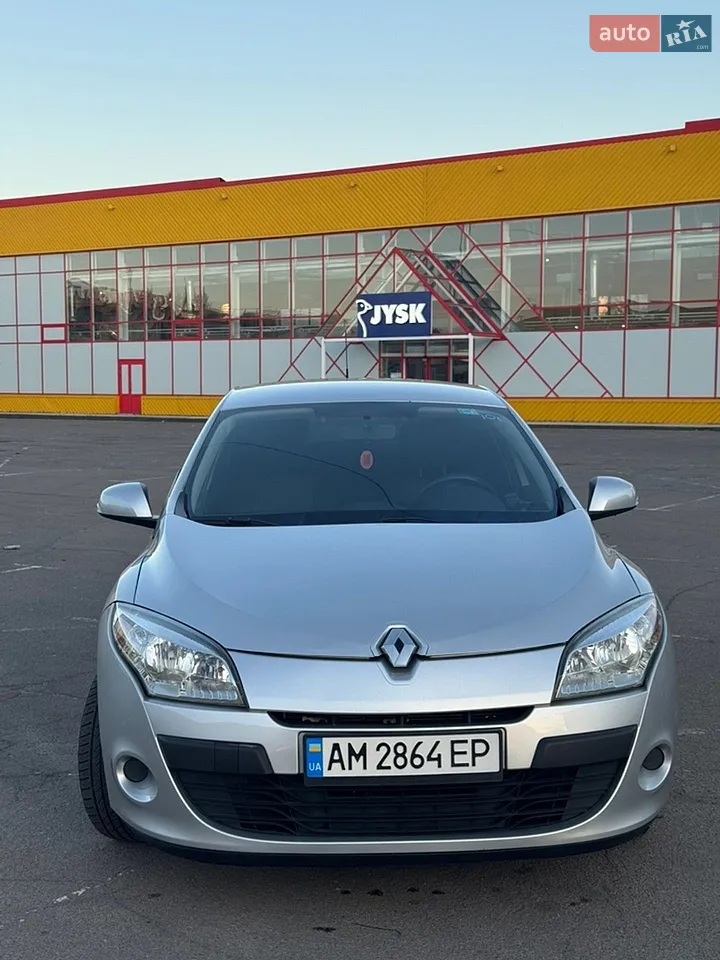 2010 Renault Megane - мініатюра 23