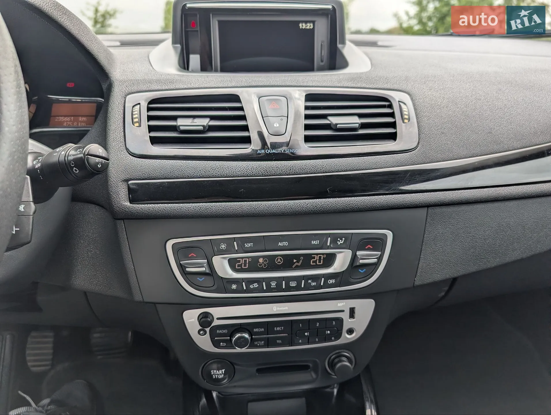2012 Renault Megane - мініатюра 11