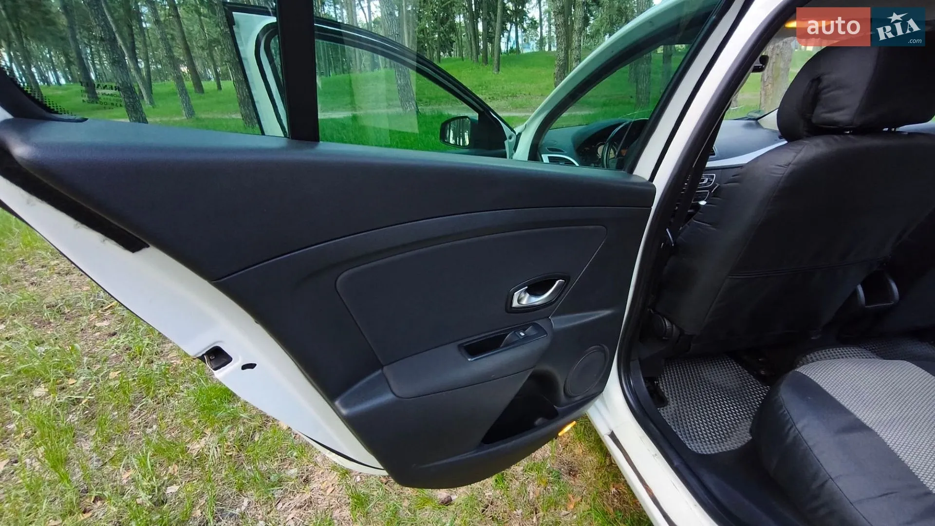 2011 Renault Megane - мініатюра 26