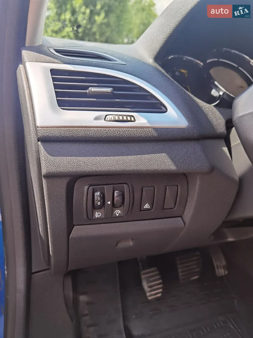 2011 Renault Megane - мініатюра 13