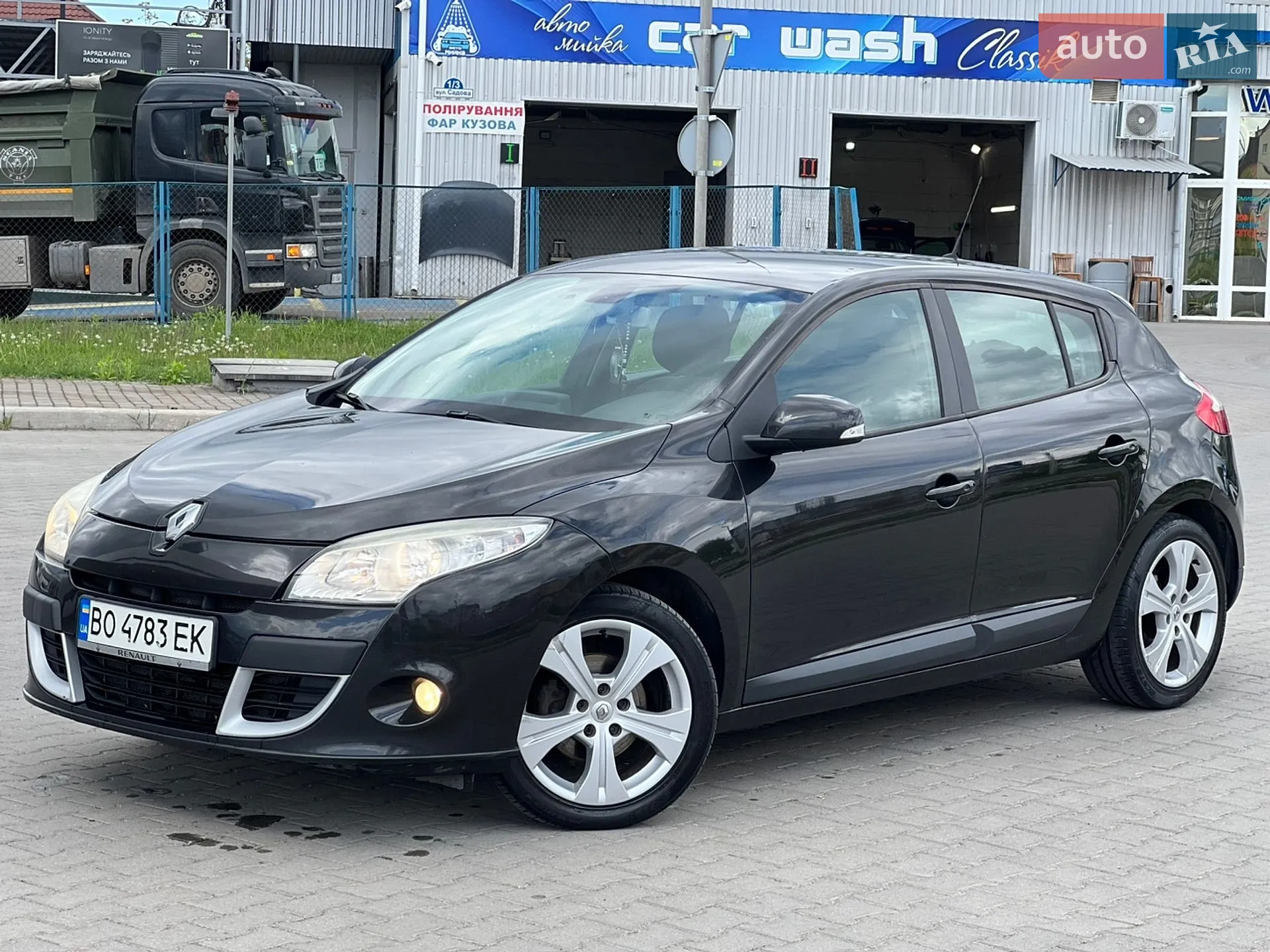2010 Renault Megane - мініатюра 2