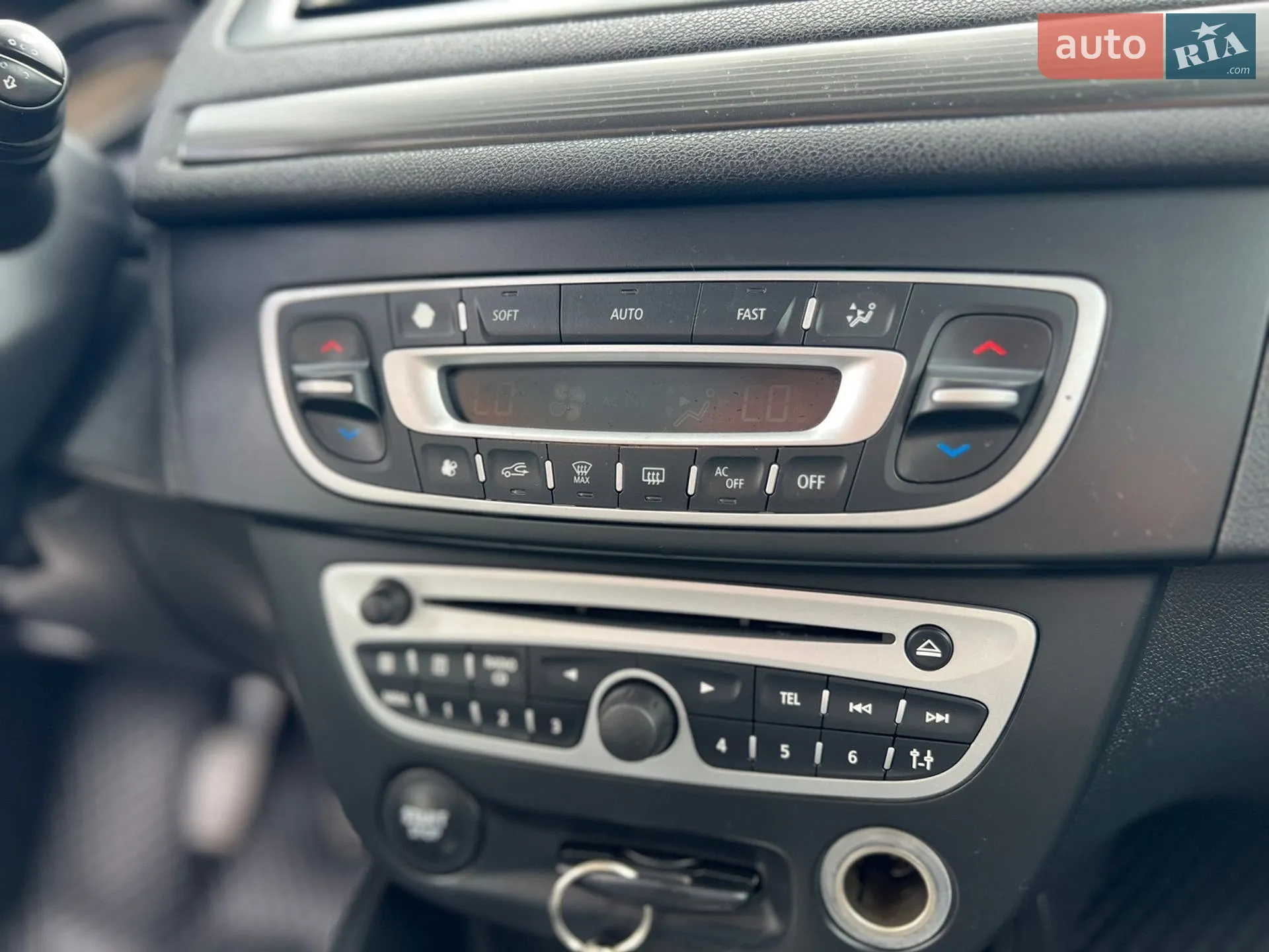 2010 Renault Megane - мініатюра 16