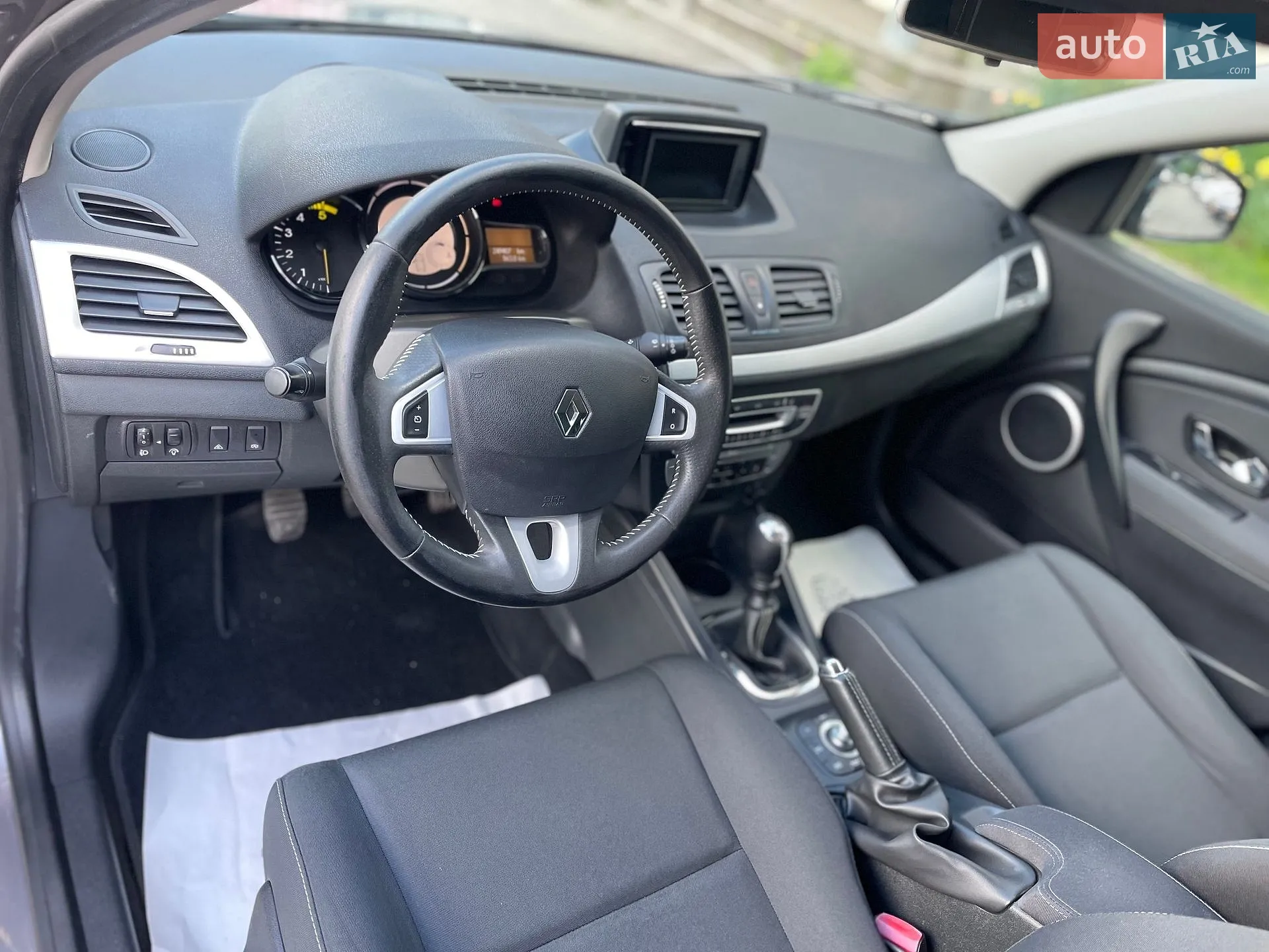 2012 Renault Megane - мініатюра 11