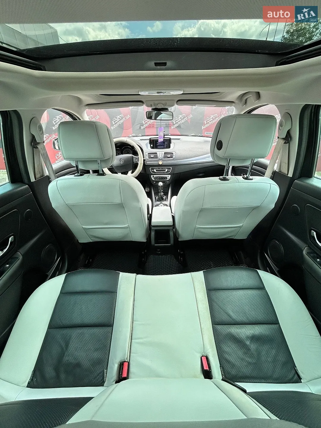 2012 Renault Megane - мініатюра 13