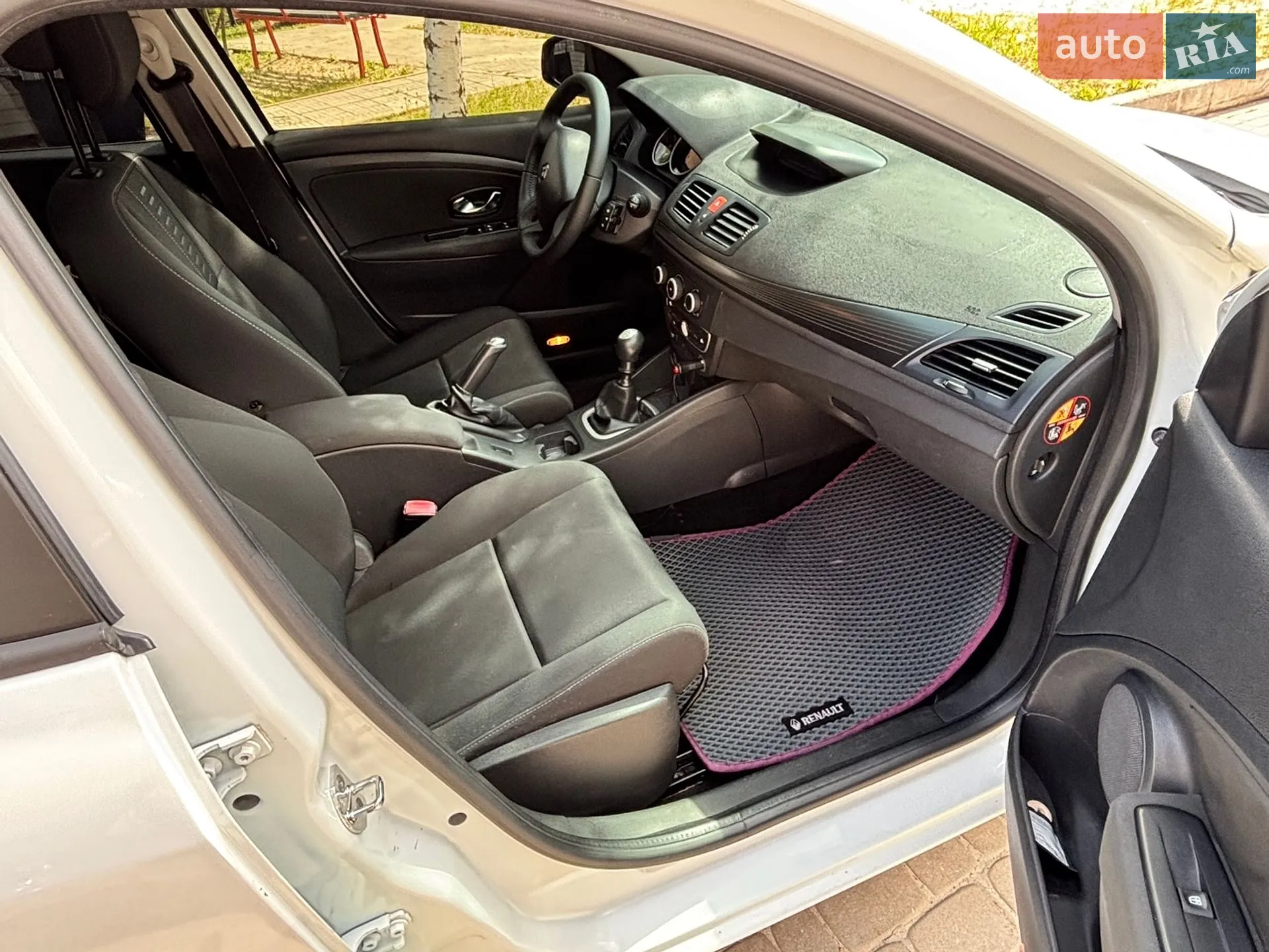 2010 Renault Megane - мініатюра 8