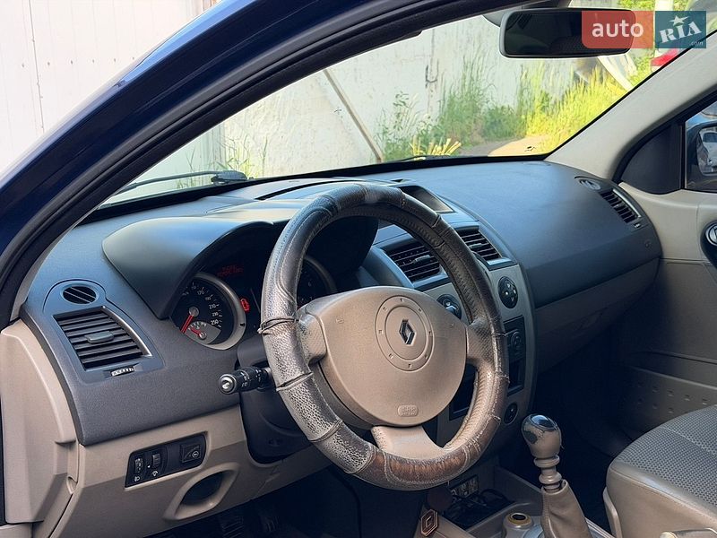 Седан Renault Megane 2006 в Дрогобичі
