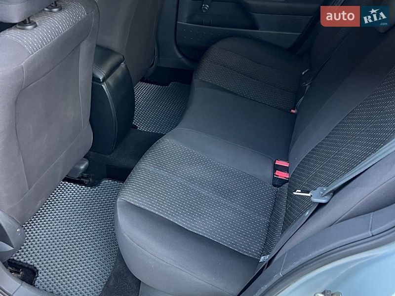 Седан Renault Megane 2005 в Днепре