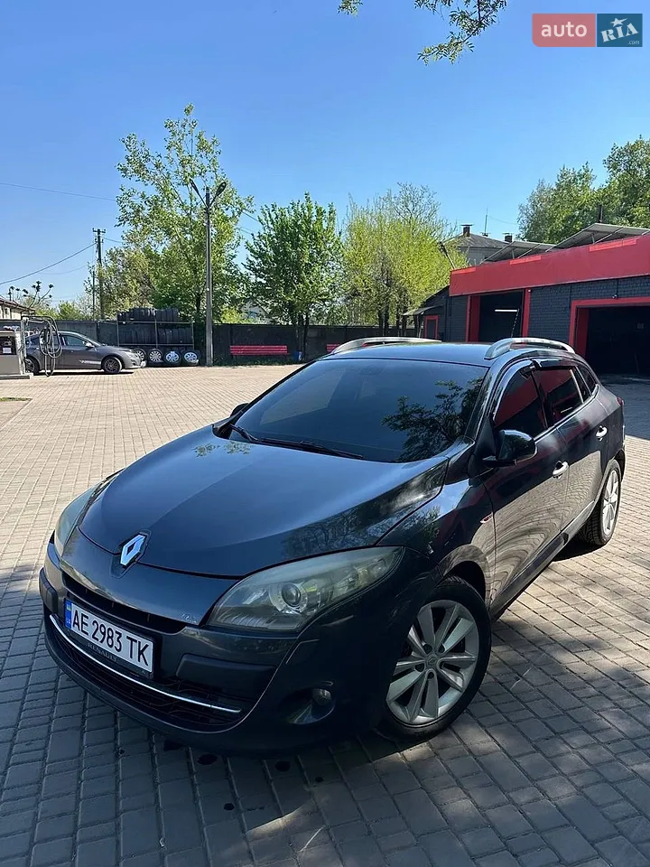 2010 Renault Megane - мініатюра 11