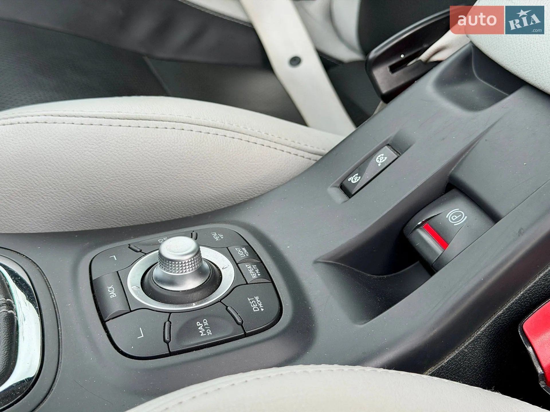 2012 Renault Megane - мініатюра 34