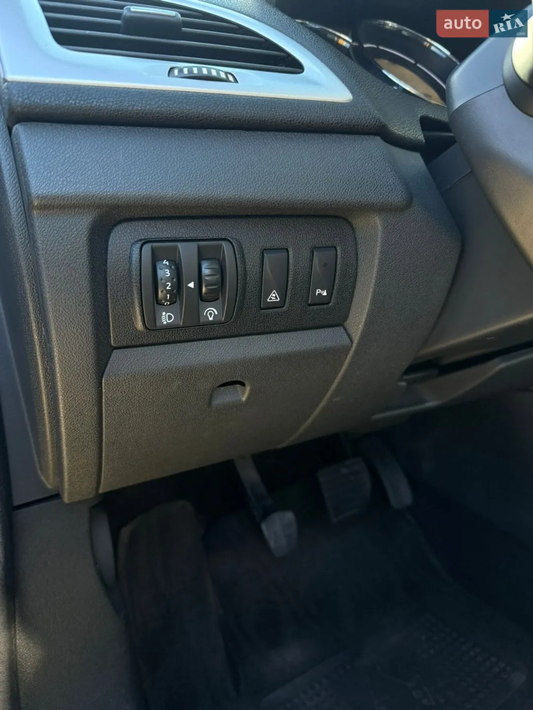 2010 Renault Megane - мініатюра 12