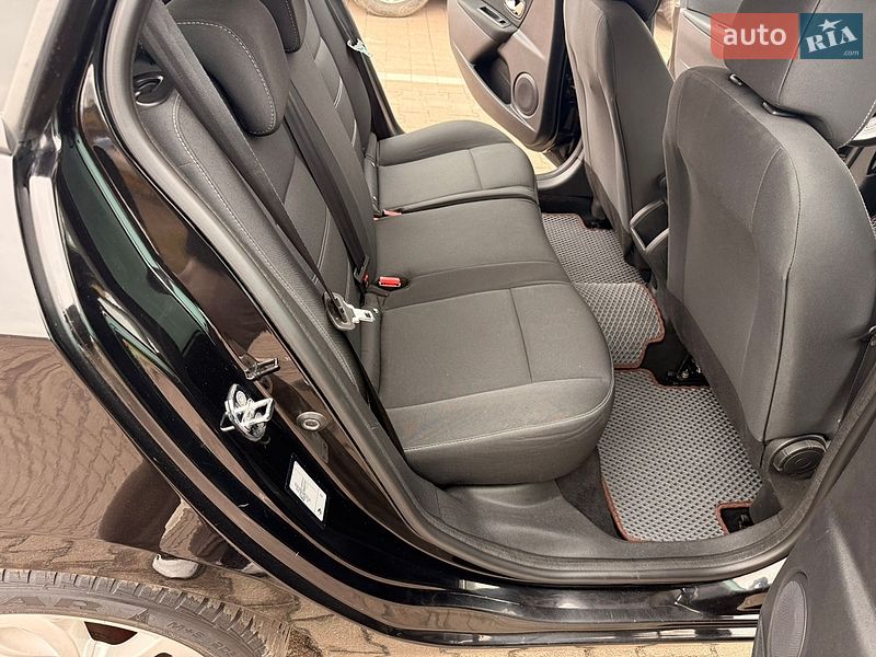 Универсал Renault Megane 2015 в Житомире фото 17 Универсал Renault Megane 2015 в Житомире