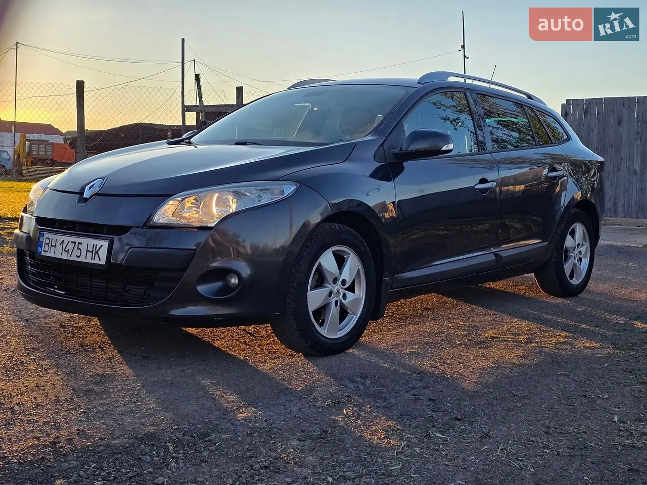 2010 Renault Megane - мініатюра 9