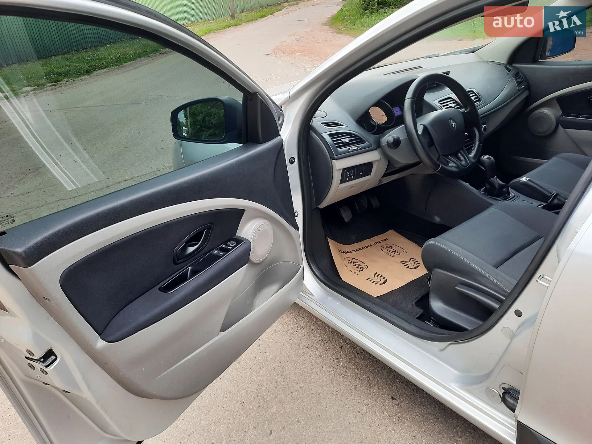 2011 Renault Megane - мініатюра 26