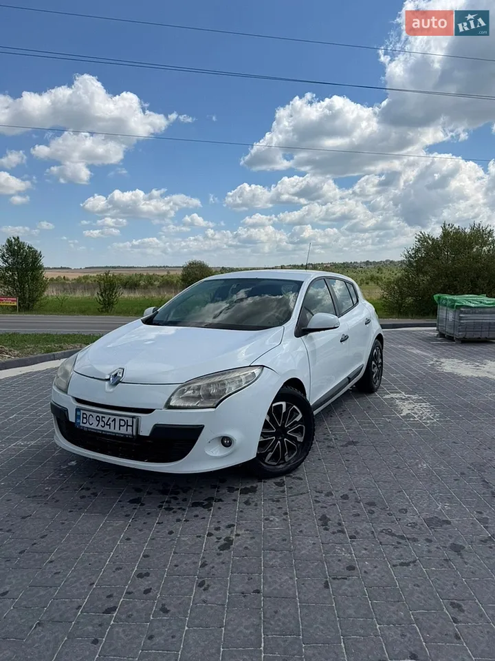 2010 Renault Megane - мініатюра 25