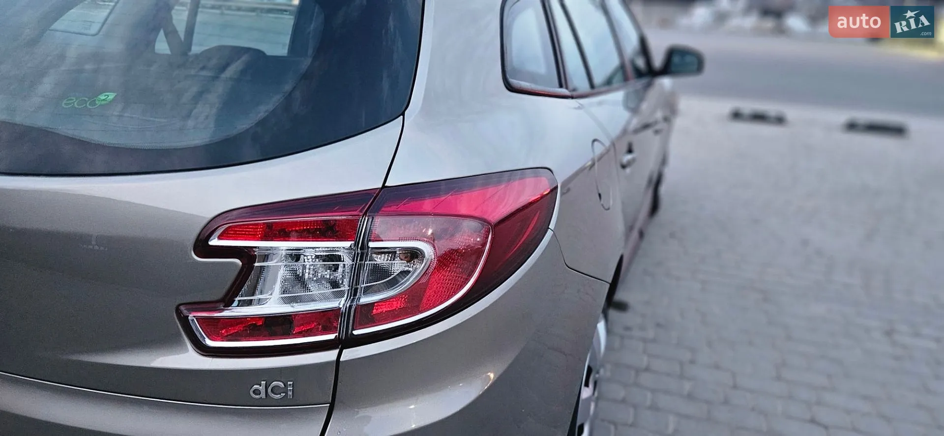 2010 Renault Megane - мініатюра 12