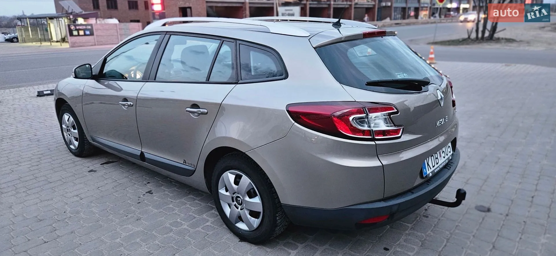 2010 Renault Megane - мініатюра 15