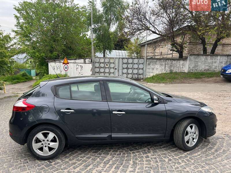 Хэтчбек Renault Megane 2008 в Киеве